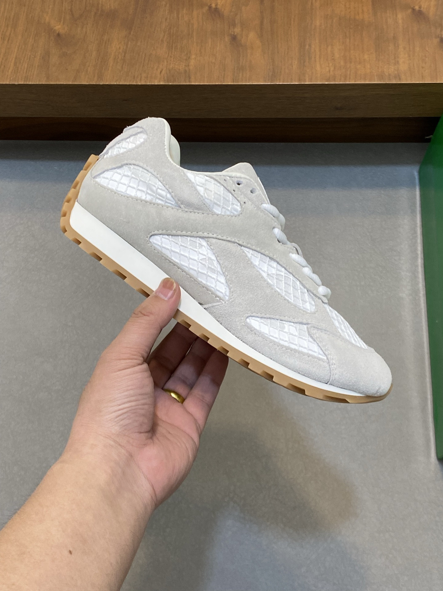 b0tte*a Ven*ta orbit sneaker