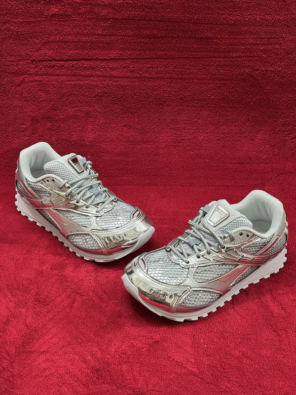 b0tte*a Ven*ta orbit sneaker