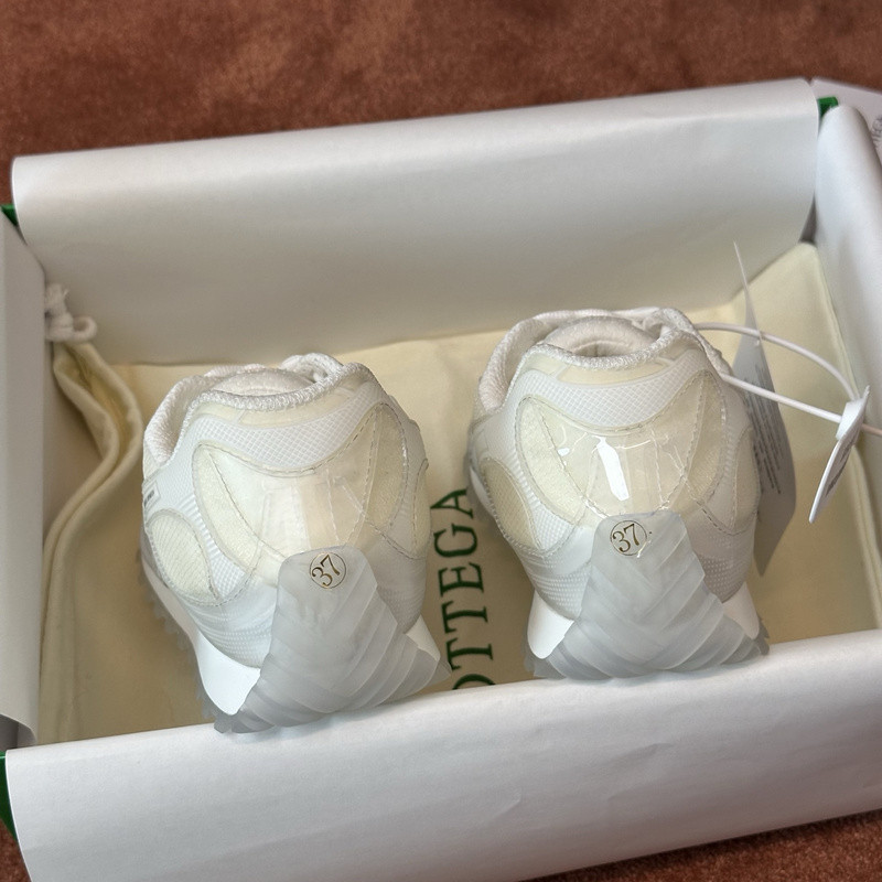 b0tte*a Ven*ta orbit sneaker