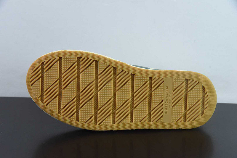 b0tte*a Ven*ta sneaker