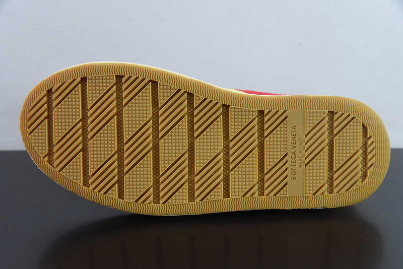 b0tte*a Ven*ta sneaker