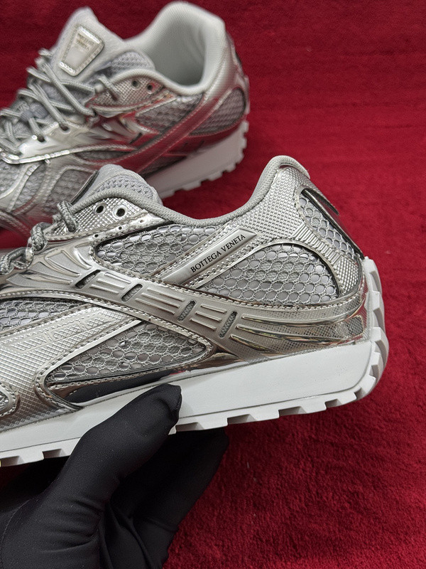 b0tte*a Ven*ta orbit sneaker