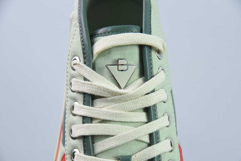 b0tte*a Ven*ta sneaker