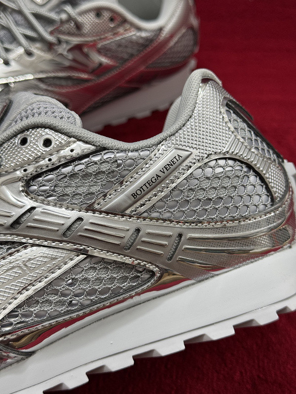 b0tte*a Ven*ta orbit sneaker