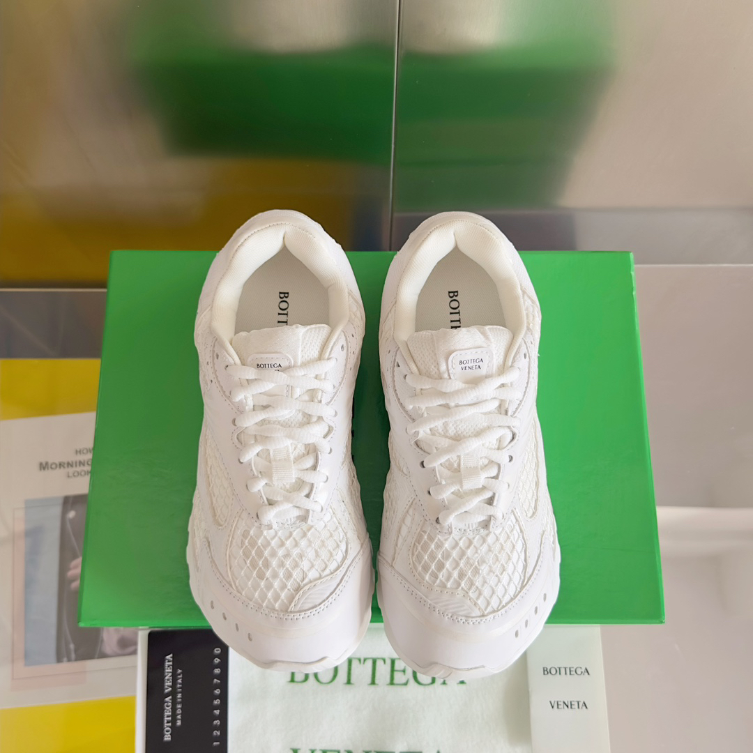 b0tte*a Ven*ta orbit sneaker