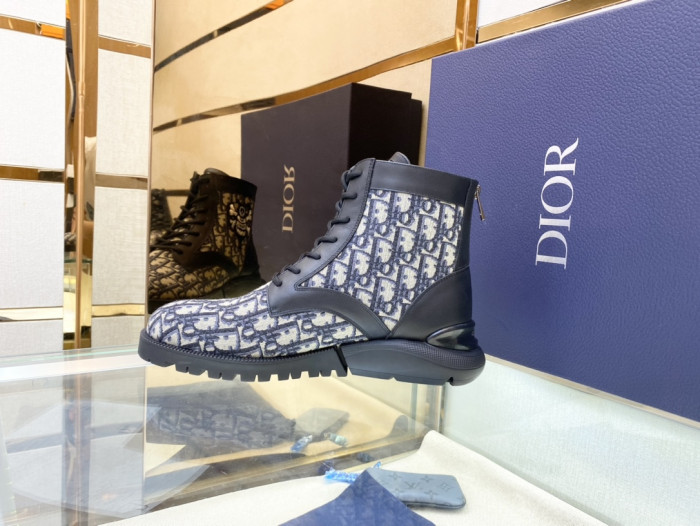 DR  BOOTS