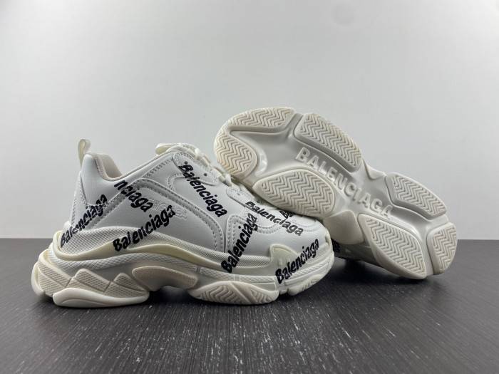 BLCG Sneaker Triple.s.524039 W2FAB9010