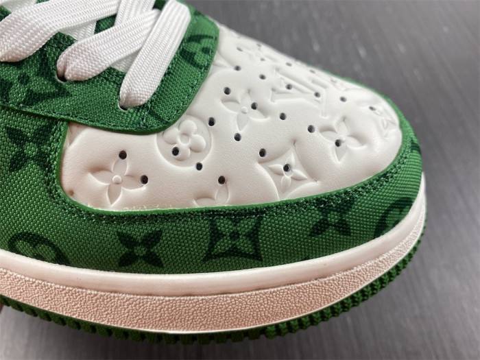 NIKE AIR FORCE1’07 SNEAKERS
