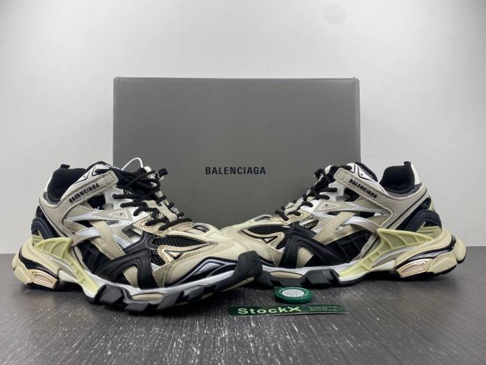 Ba*len*cia*ga -runner