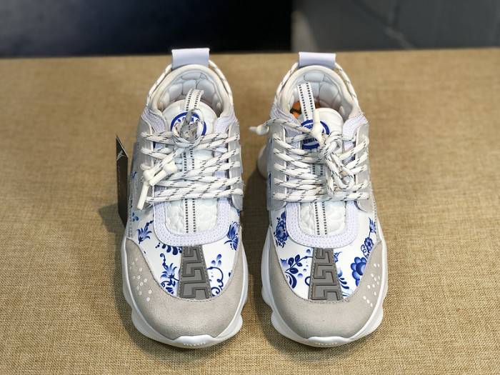 VERS CHAIN REACTION SNEAKERS