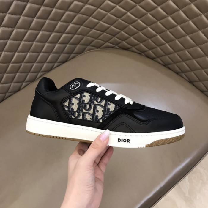D10R B27 SNEAKER