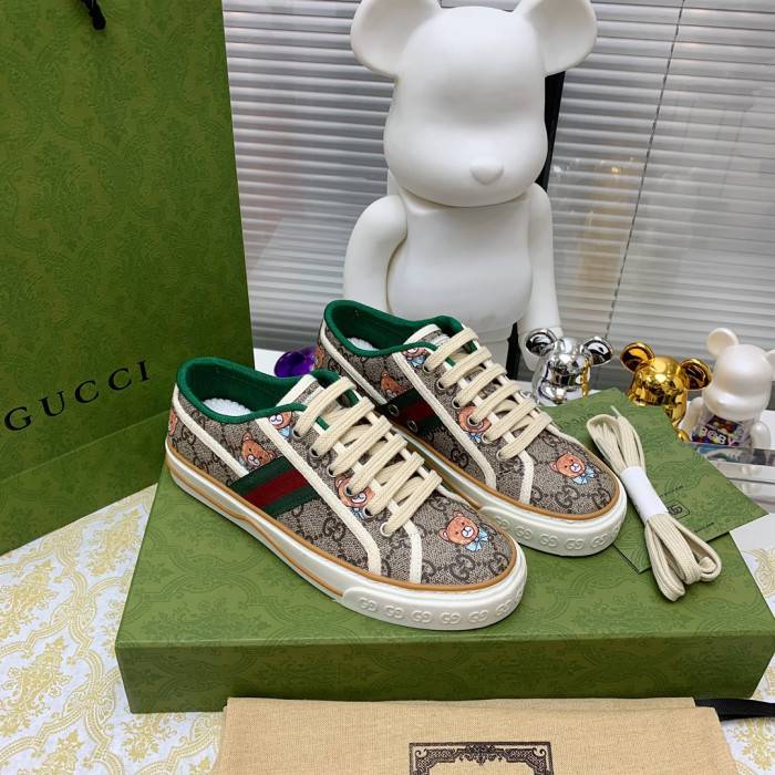 G*u*i sneaker