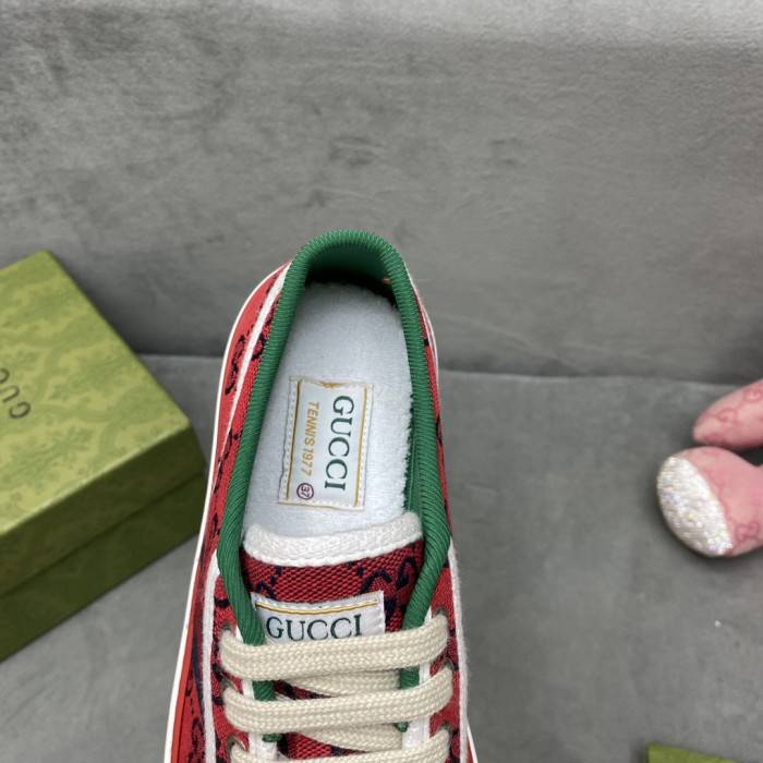 G*u*i sneaker