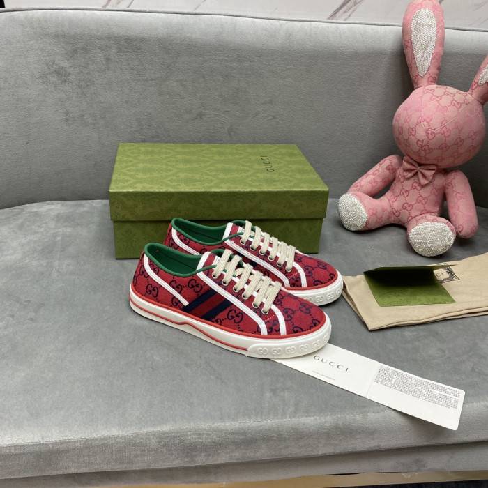 G*u*i sneaker