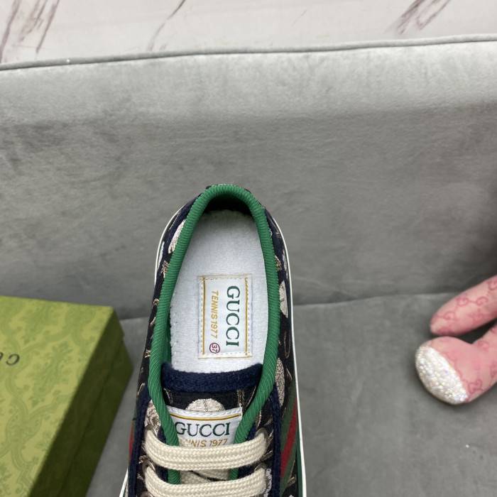 G*u*i sneaker