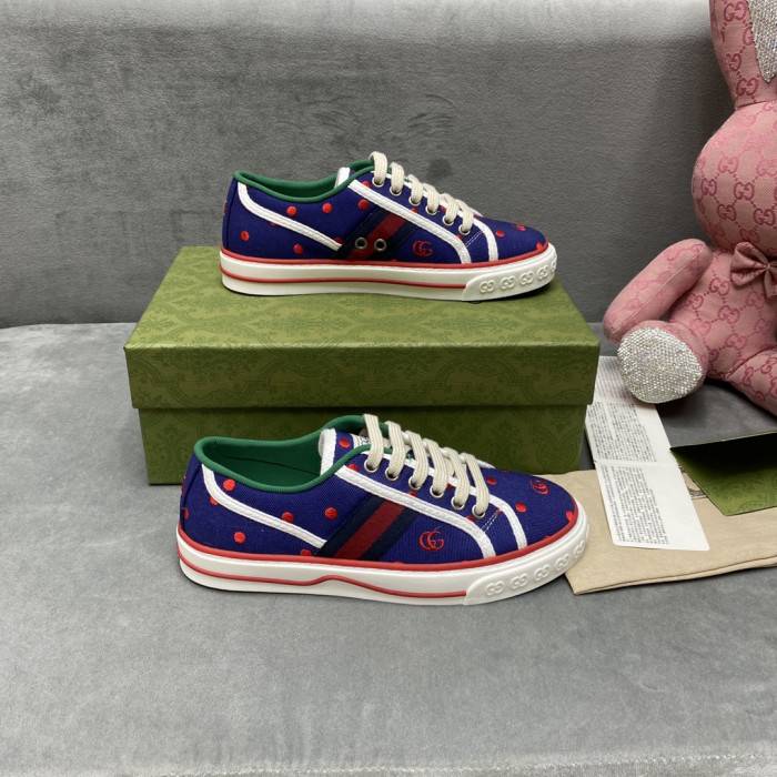 G*u*i sneaker