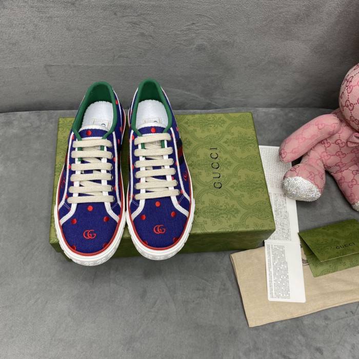 G*u*i sneaker