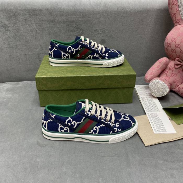 G*u*i sneaker