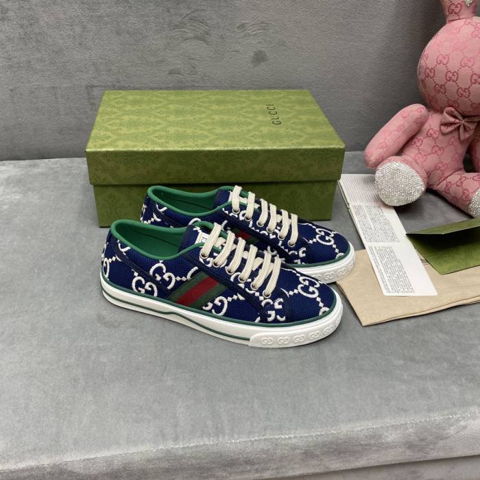 G*u*i sneaker