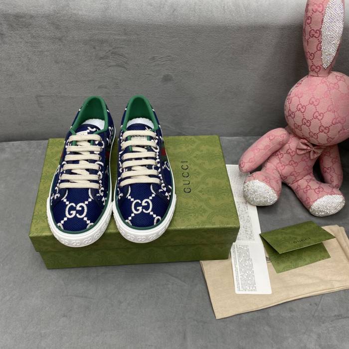 G*u*i sneaker