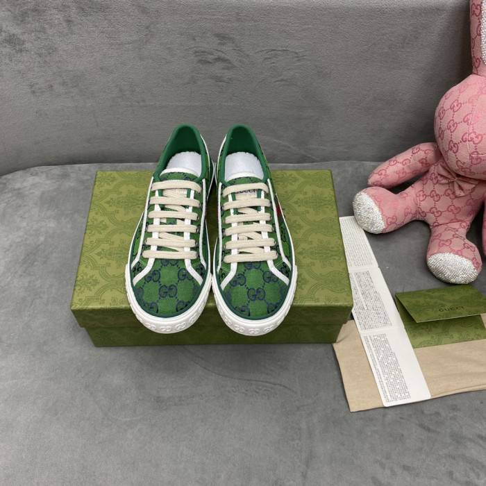 G*u*i sneaker
