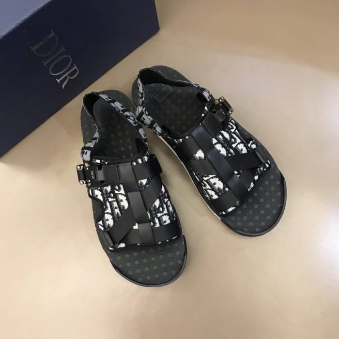 D10R SANDALS