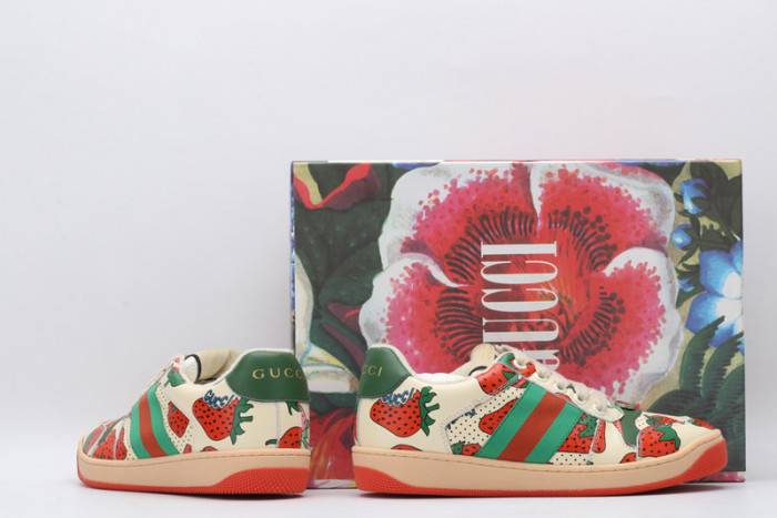 G*u*i ace embroidered low-top sneaker