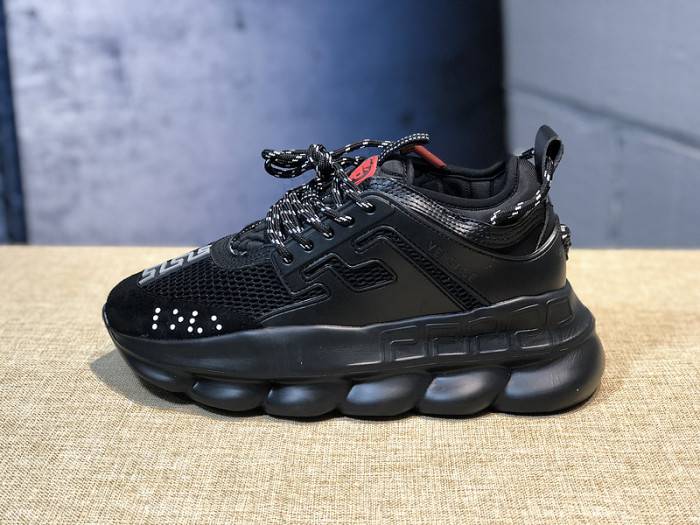VERS CHAIN REACTION SNEAKERS