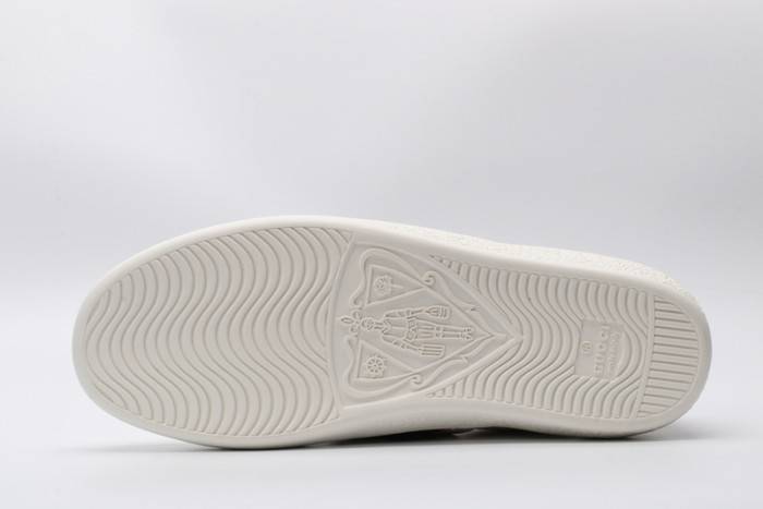 G*u*i ace embroidered low-top sneaker