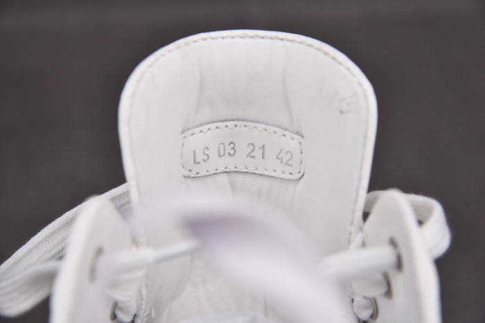 D10R B28 Oblique LOW Top Sneaker