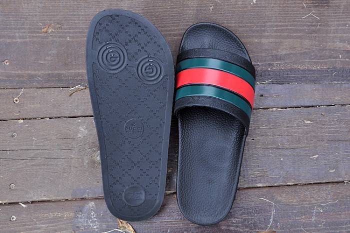 G*u*i slippers