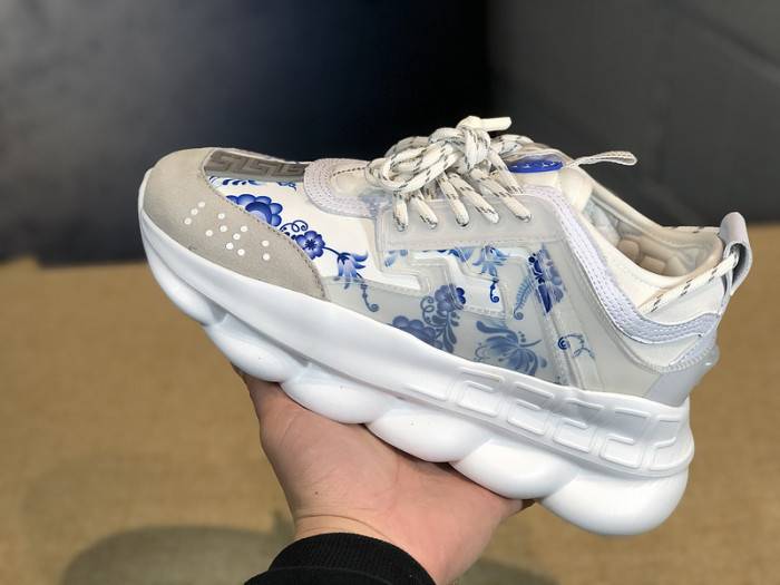 VERS CHAIN REACTION SNEAKERS