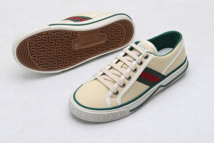 G*u*i sneaker