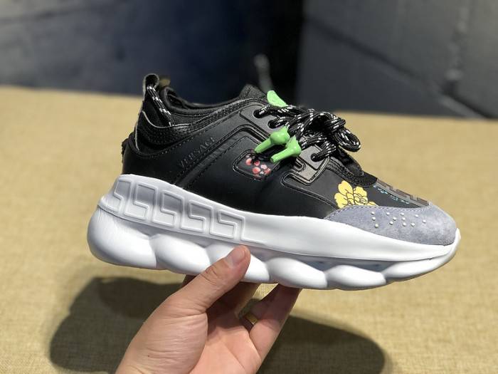 VERS CHAIN REACTION SNEAKERS
