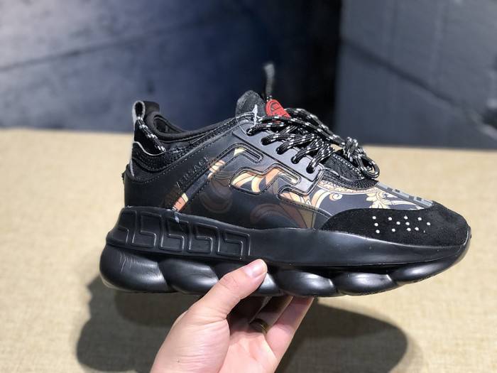 VERS CHAIN REACTION SNEAKERS