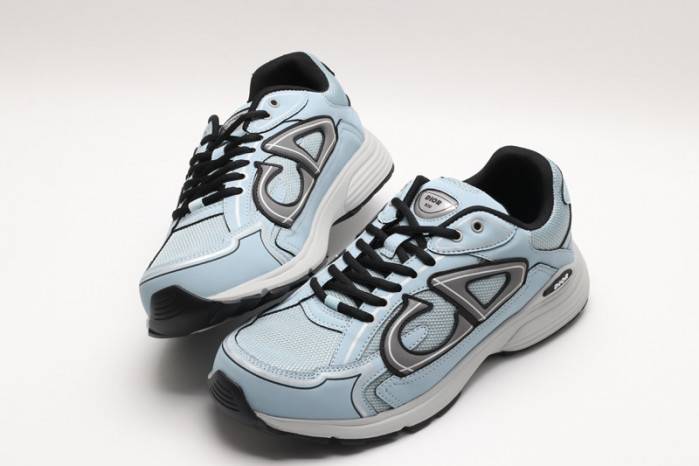 D10R B30 SNEAKER