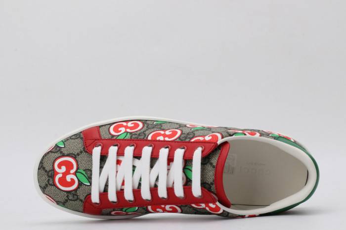 G*u*i ace embroidered low-top sneaker