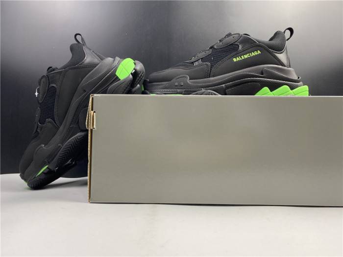 BLCG Sneaker Triple.s.Gomma black and green 524039-W2PW1-4881