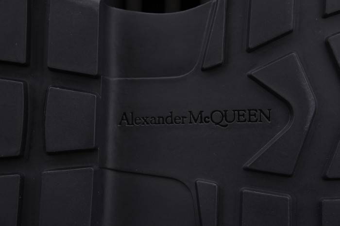 MQ Sneakers