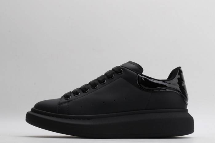MQ Sneakers