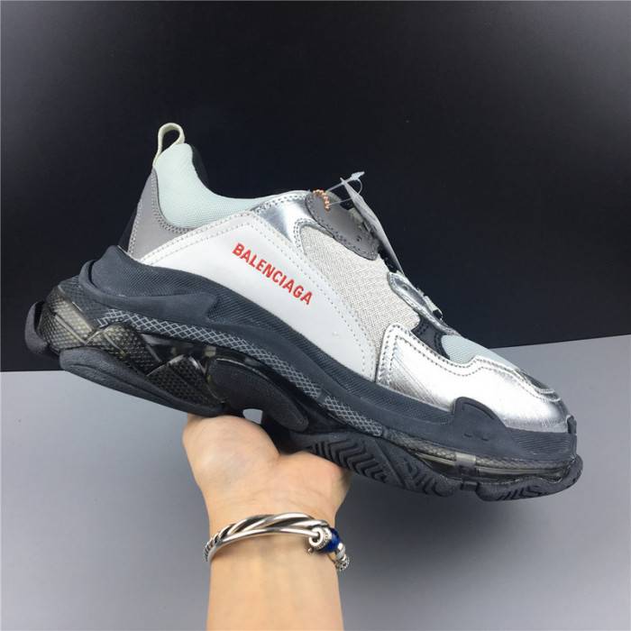 BLCG TRIPLE TRAINER ‘GRAY SILVER‘ 541624 W09E1 7320