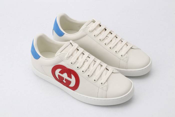 G*u*i ace embroidered low-top sneaker 431942a38g09066