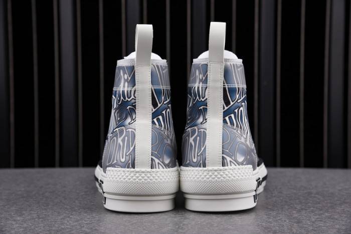 D10R B23 Oblique High Top Sneaker