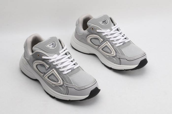 D10R B30 SNEAKER
