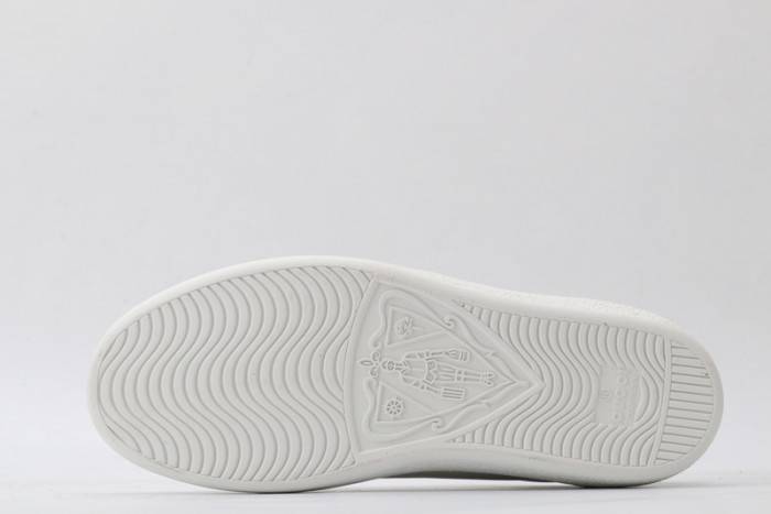 G*u*i ace embroidered low-top sneaker 431942a38g09066