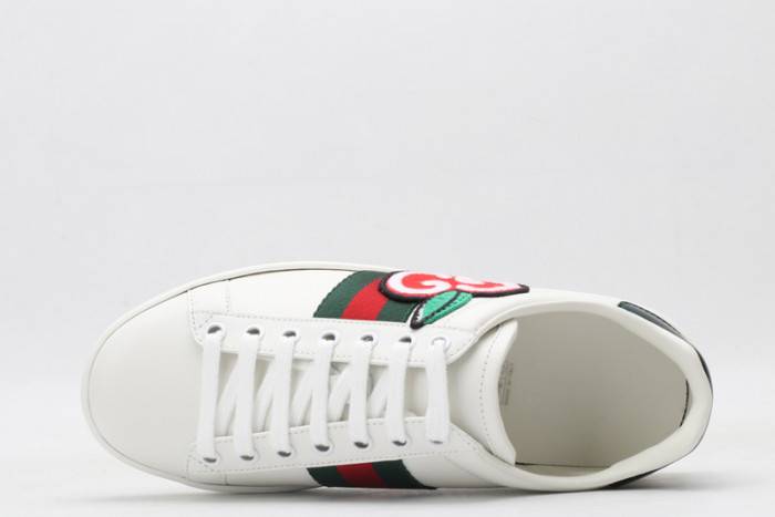 G*u*i ace embroidered low-top sneaker 611377d0pe09064