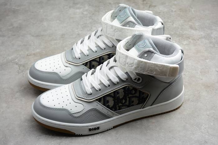 D10R B27 High Top Sneaker