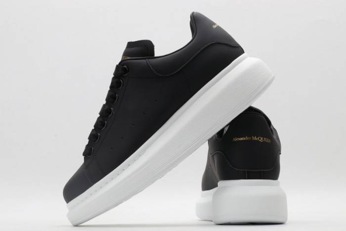MQ Sneakers