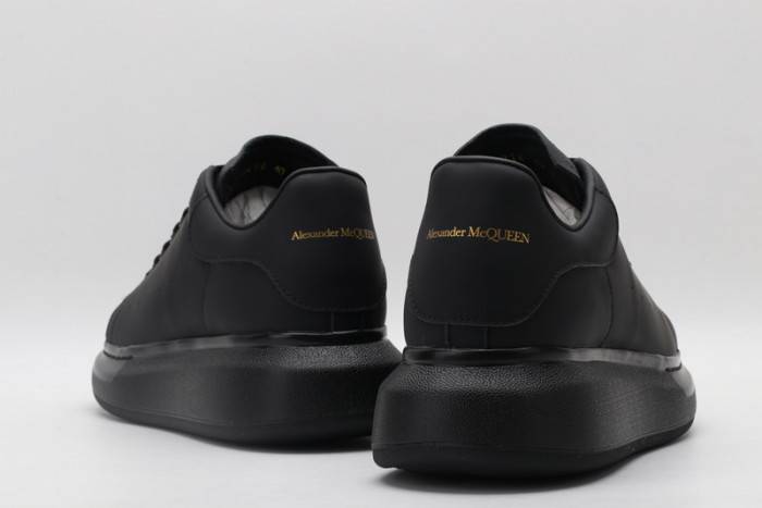MQ Sneakers