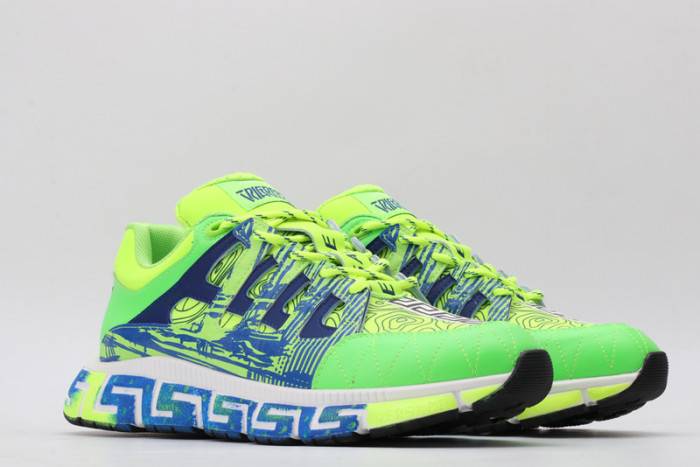 VERS SNEAKERS